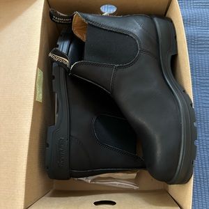 Brand New Blundstone 558 Black AU Size 8